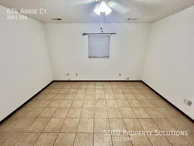 Building Photo - 674 Abbie Ct