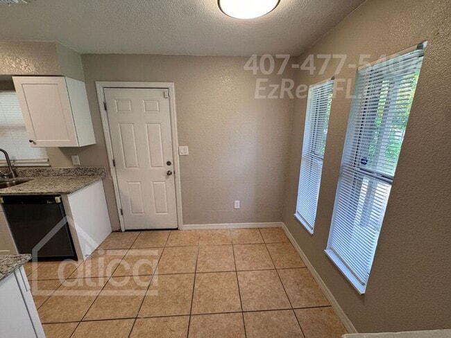 Building Photo - 802 Orange Ave