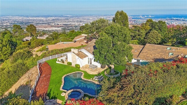 Building Photo - 67 Eastfield Dr