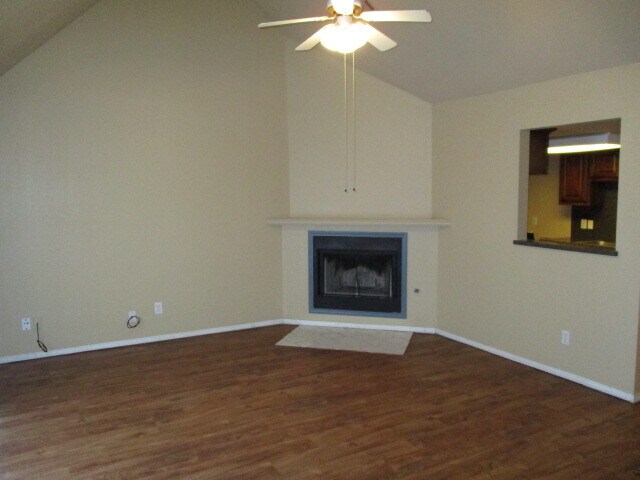 Building Photo - 1936 Lariat Cir