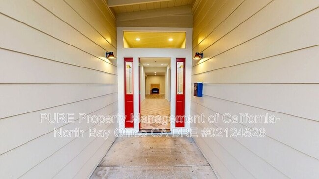 Building Photo - 2450 Grosse Ave