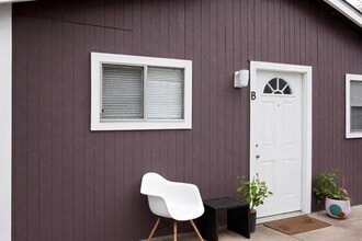 Building Photo - 4508 Bennett Ave