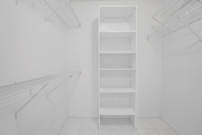 Building Photo - 6099 Waldwick Cir