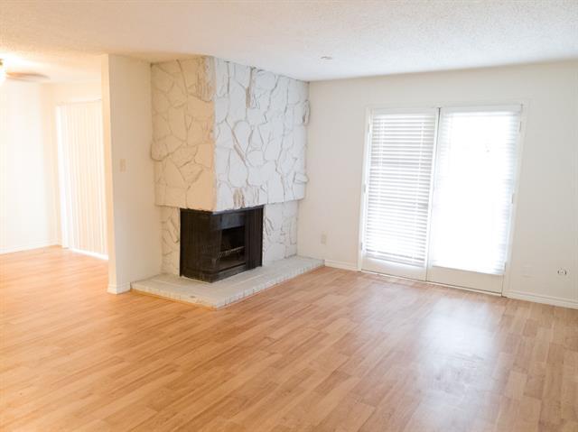 Building Photo - 8560 Park Ln