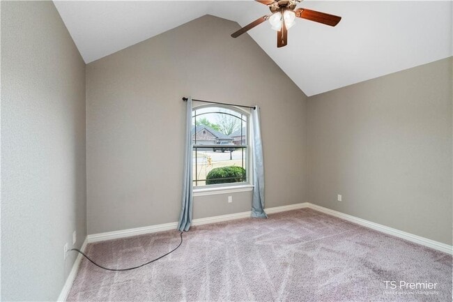 Building Photo - 202 Pebble Beach Dr