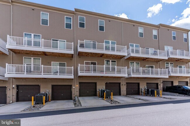 Building Photo - 7617 Stemhart Ln