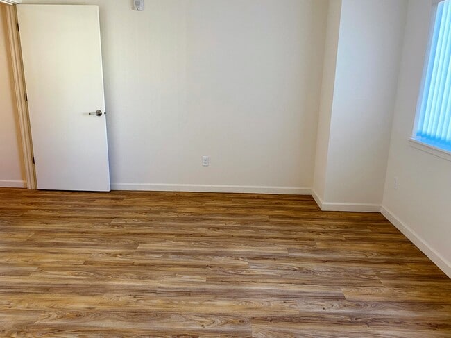 Bedroom - Pacific Rim Apartments