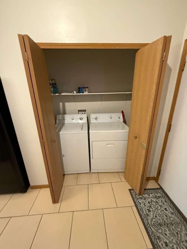 Building Photo - 8282 Mira St