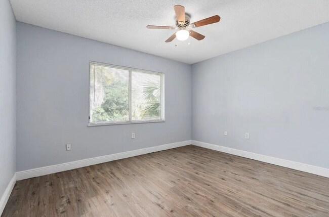 Building Photo - Spacious Renovated 3-Bedroom Condo with Ba...