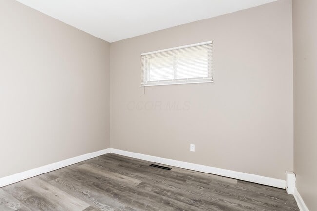 Building Photo - 4352 Ashgrove Dr