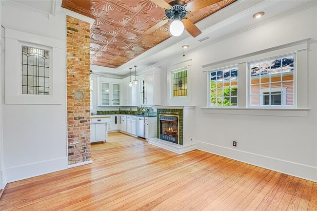 Building Photo - 1006 Shelley Ave