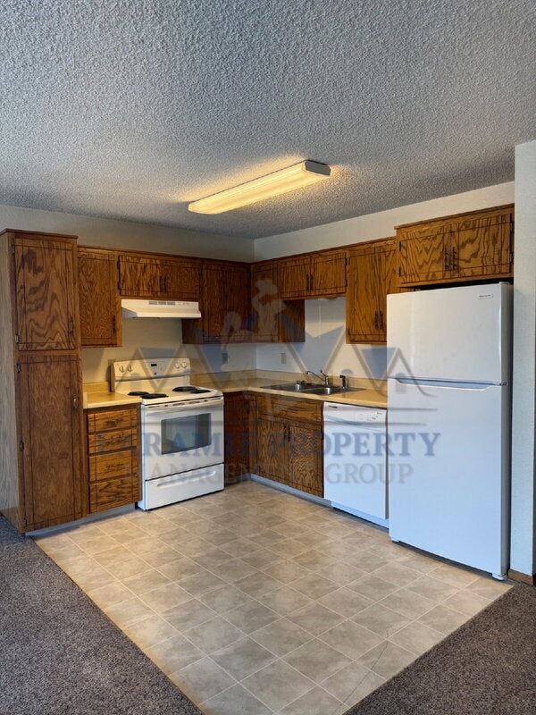 Building Photo - 1717 Fetterman Dr