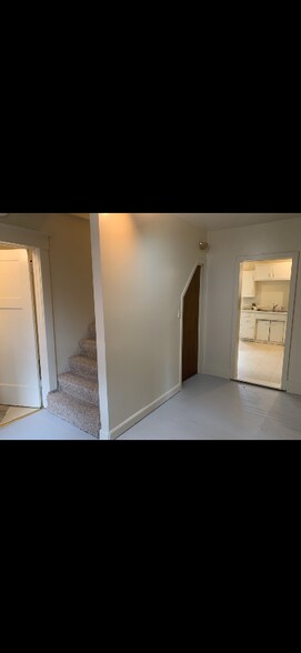 Building Photo - 216 W Evers Ave