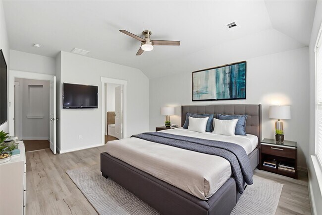 Building Photo - 12411 Southern Trail Ct