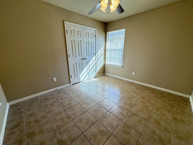 Building Photo - 1300 Powder River Dr