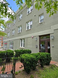 Building Photo - 1352 Longfellow St NW