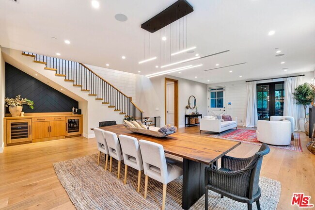 Building Photo - 4145 Tujunga Ave
