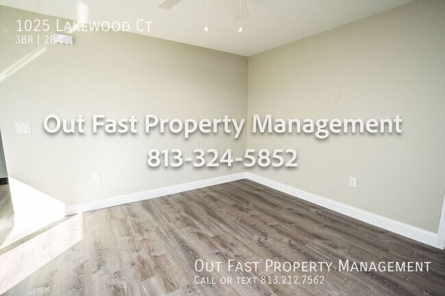 Building Photo - 1025 Lakewood Ct