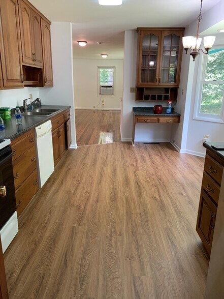 Kitchen - 246 Sapsucker Woods Rd