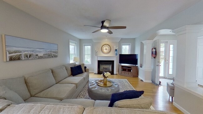 Primary Photo - 206 Tamarack Ln