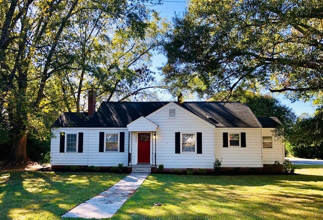 Primary Photo - 1030 Highland Ave