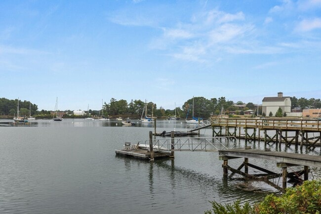 Building Photo - 148 Whipple Rd