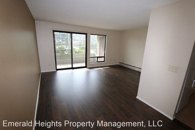 Building Photo - 2820 15th Ave W