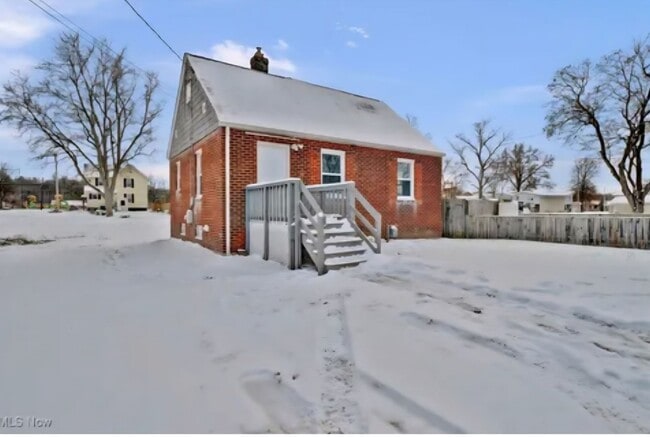 Building Photo - 1504 14th St SE