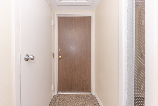 Building Photo - 2407 Packard St