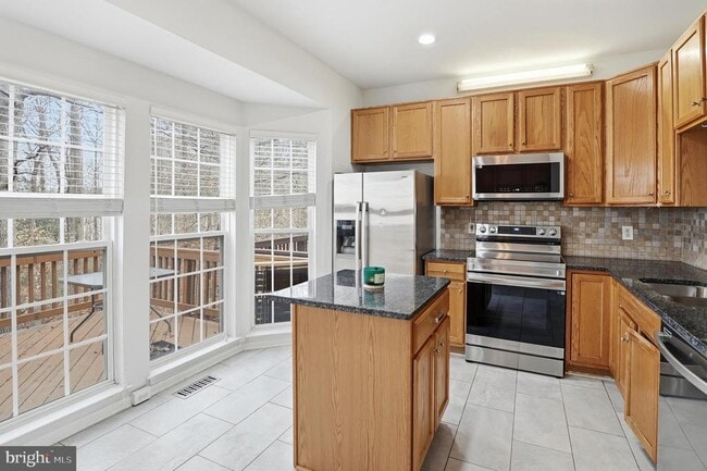 Building Photo - 7858 Seafarer Way