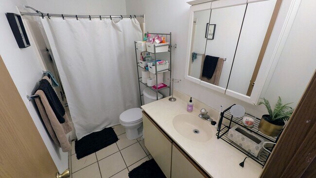 Building Photo - Spacious 3-Bedroom -- Available July 1st!