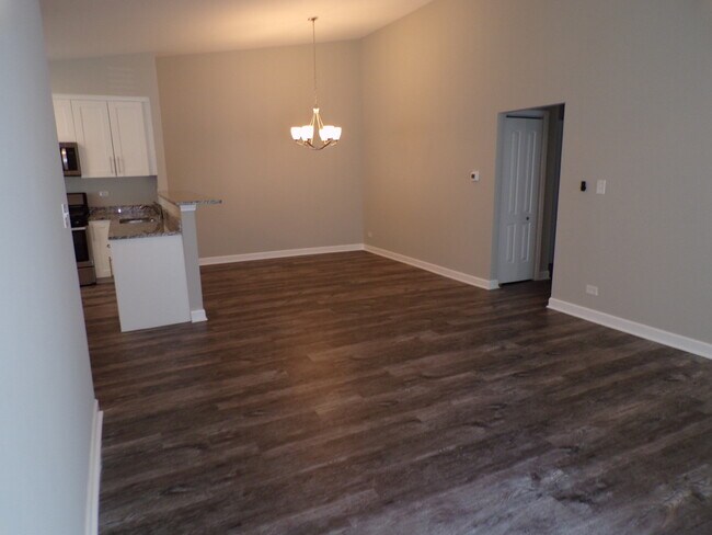 Building Photo - 1823 Shetland Rd