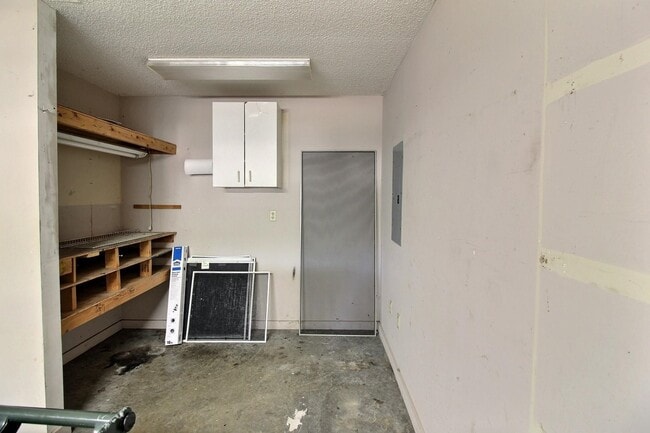 Building Photo - 1479 Wolf Ridge Dr