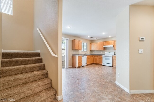 Building Photo - 1160 Blue Magenta Ave