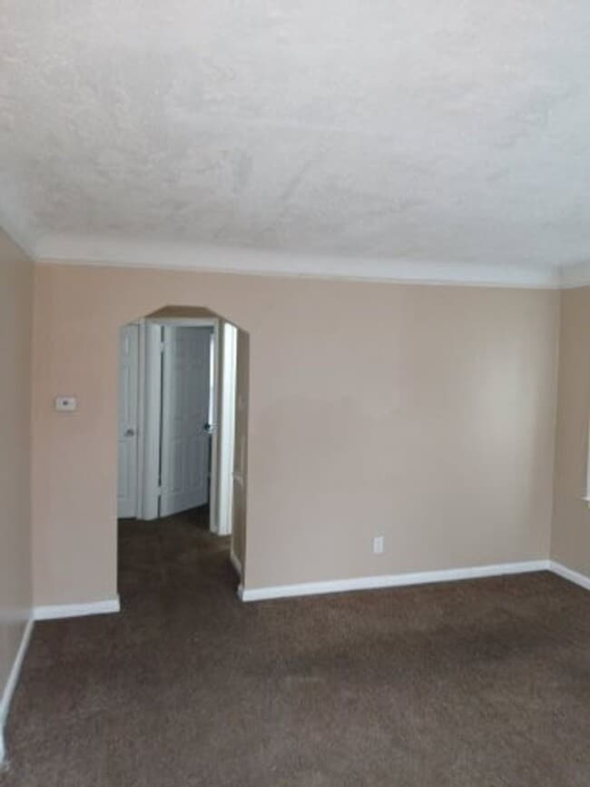 Building Photo - 12075 Rossiter- 3 BEDS & 1 BA FOR RENT!