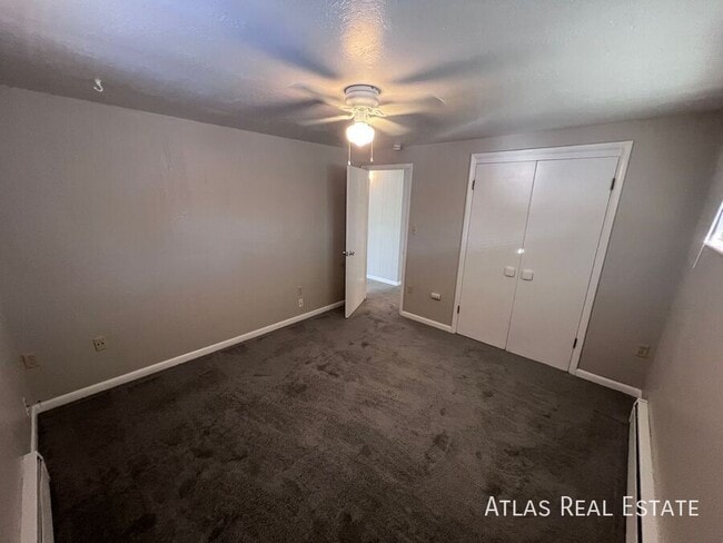 Building Photo - 839 E San Miguel St