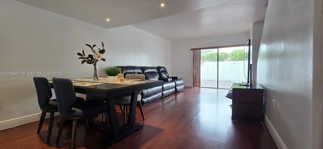 Building Photo - 6345 SW 138th Ct