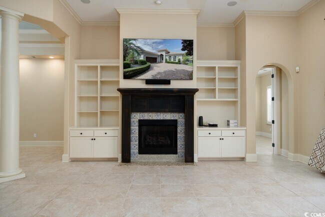 Building Photo - 7545 Ventura Ct