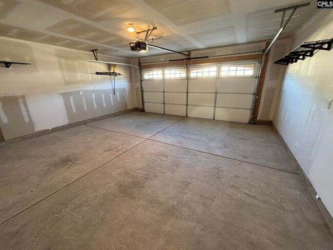 Building Photo - 425 N High Duck Trail