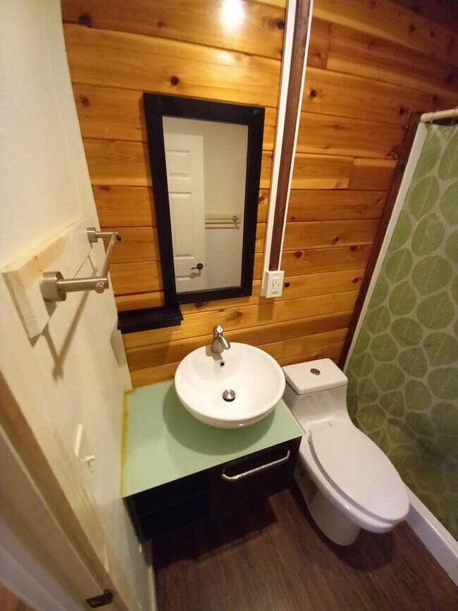 Building Photo - 3 Ala Loop