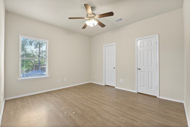 Building Photo - 9650 Warm Spring