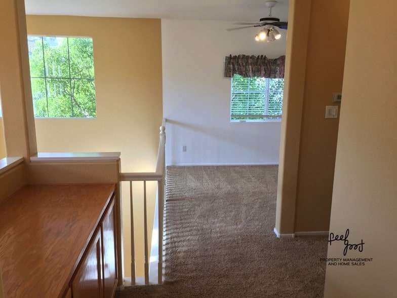 Building Photo - 305 Diamante Way