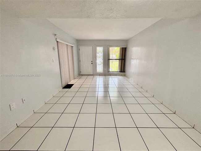 Building Photo - 10099 NW 43rd Terrace 0, Doral, FL 33178