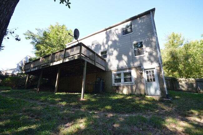 Building Photo - 104 Smokehouse Ln