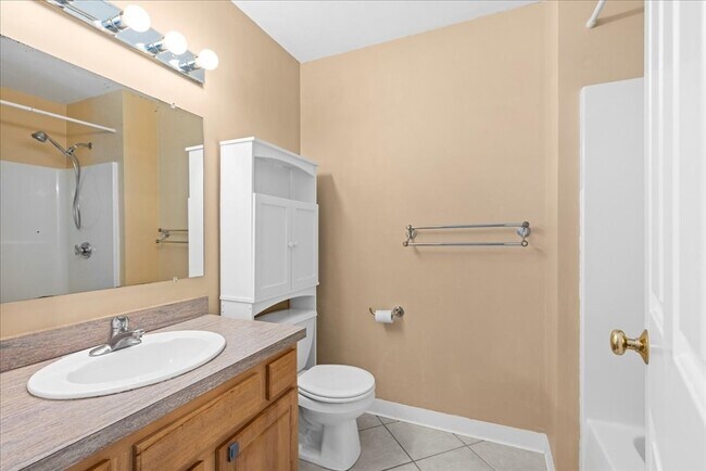 Building Photo - 116 Weatherstone Dr