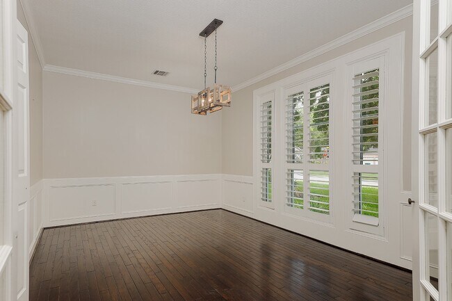 Building Photo - 2 Silverstrand Pl