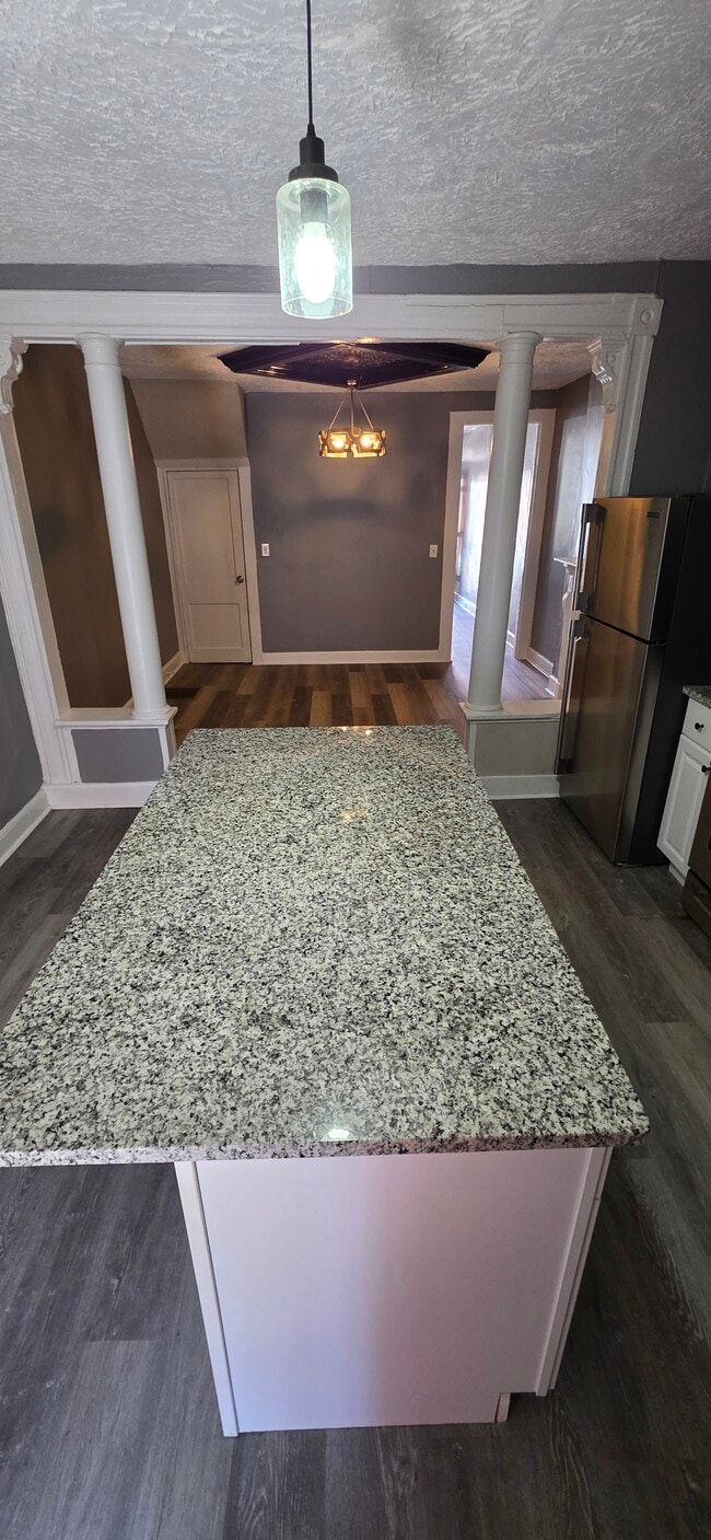 Building Photo - 2707 Presbury St