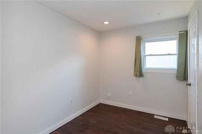 Building Photo - 1227 Frayne Dr