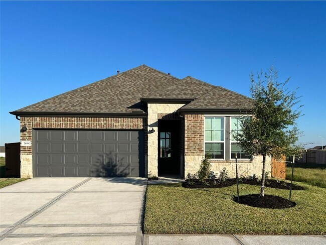 Primary Photo - 7618 Coral Lk Dr