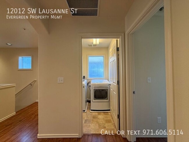 Building Photo - 12012 SW Lausanne St